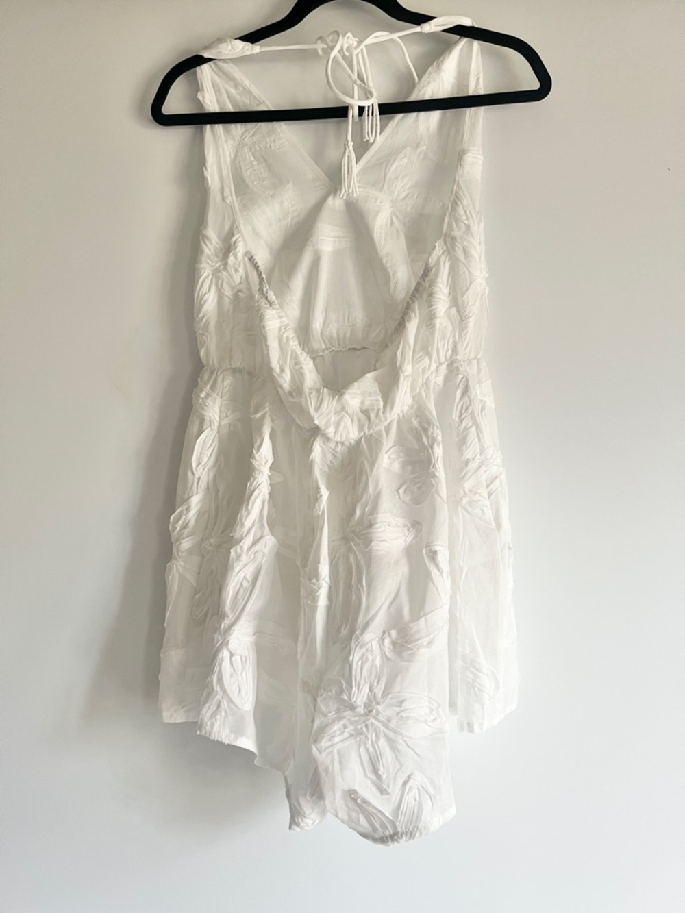FARM Rio White Embroidered Coast Stars Tie-Neck Swimwear Romper Size M - Picture 9 of 12